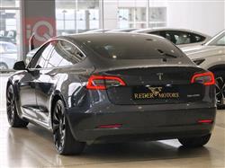 تسلا موديل 3